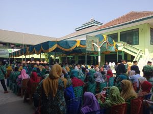 Terlihat warga dan simpatisan MA ikut mengahdiri pembukaan Rakernas MA 2019 (penuh hingga keluar)