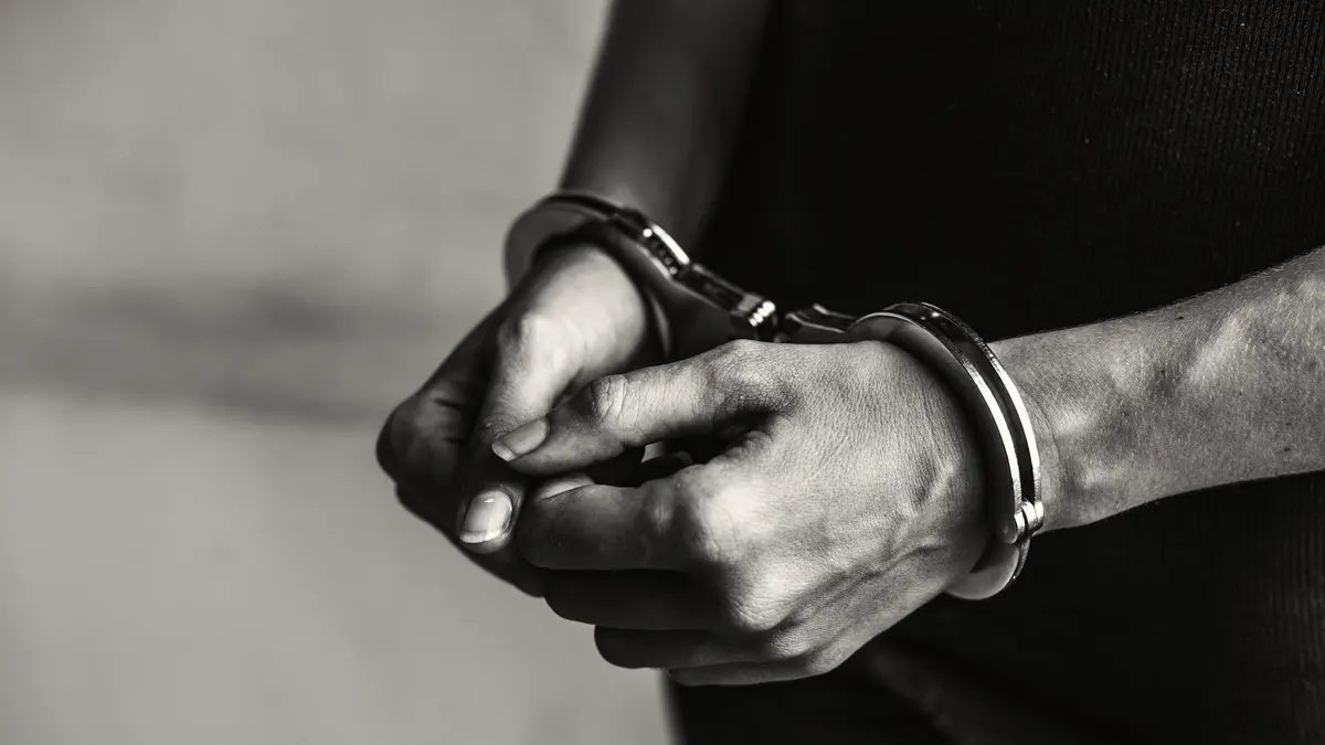 059516400_1693824680-criminal-handcuffs