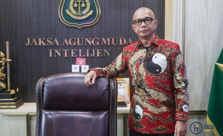 Prof Dr Reda Manthovani Raih Penghargaan Kolumnis inspiratif Pembca Hukumonline 2024