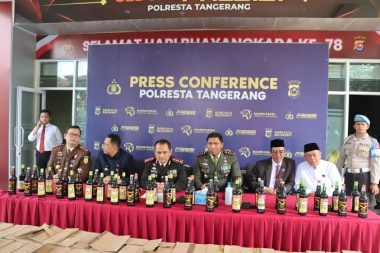 Polresta Tangerang Musnahkan 4.176 Botol Miras
